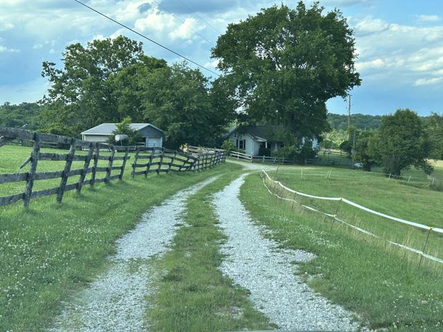 4406 Lucas Ln, Frankfort, KY 40601