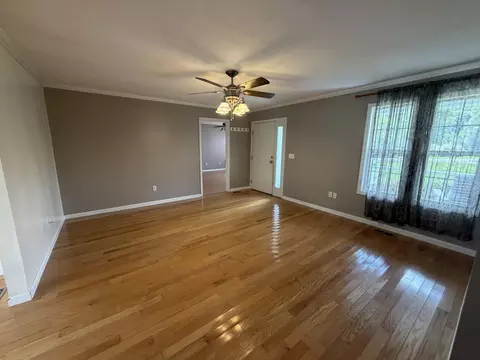 208 Macbennett Dr, Williamsburg, KY 40769 photo 4