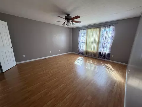 208 Macbennett Dr, Williamsburg, KY 40769 photo 13