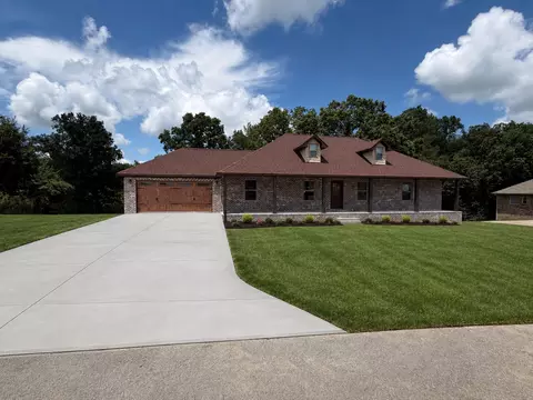 392 Madison Cir, London, KY 40741