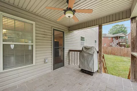 Exterior - 106 Legacy Dr, Berea, KY 40403 photo 4 of 5