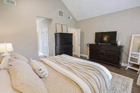 Bedroom - 145 Falling Brook Dr, Paducah, KY 42003 photo 3 of 9