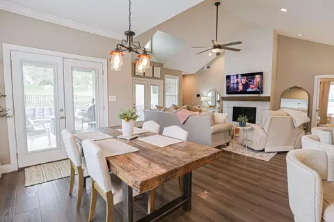 Dining - 145 Falling Brook Dr, Paducah, KY 42003 photo 1 of 3