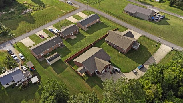 12231233 Clyde Elrod Ave, Kevil, KY 42053