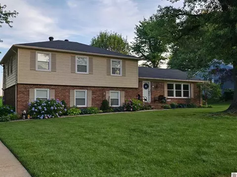 1308 Dogwood Dr, Mayfield, KY 42066