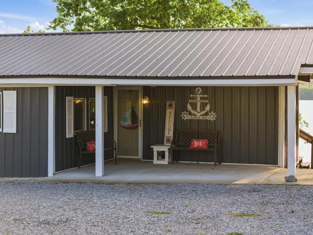 774 Ridge Dr, Cadiz, KY 42211