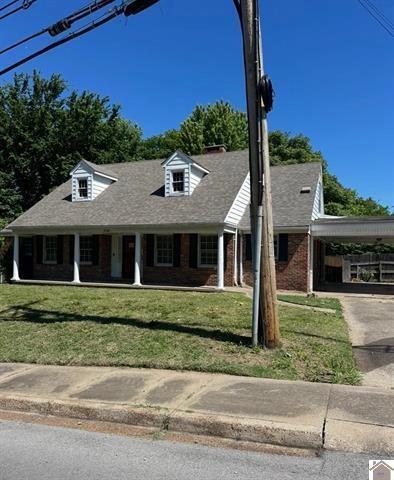 718 Moscow Ave, Hickman, KY 42050