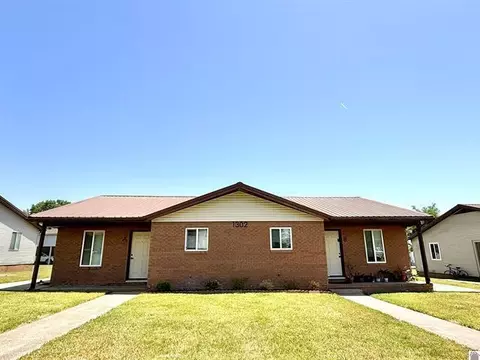 1302 Valleywood Dr, Murray, KY 42071