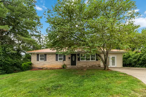 313 Maple St, Columbia, KY 42728