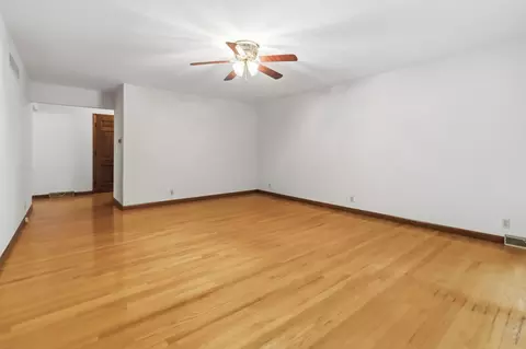 Living - 903 W 7th St, Corbin, KY 40701 photo 11 of 11