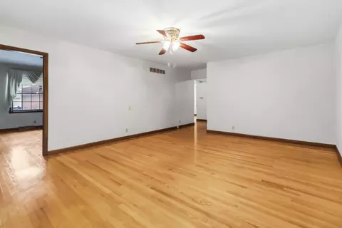 Living - 903 W 7th St, Corbin, KY 40701 photo 10 of 11