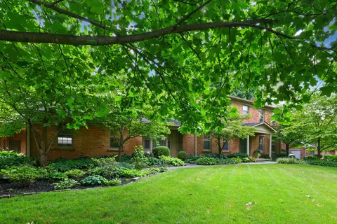 821 Cahaba Rd, Lexington, KY 40502
