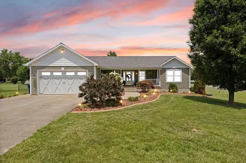 135 Cloverfield Dr, Campbellsville, KY 42718