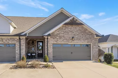 273 Moon Bay Dr, Kuttawa, KY 42055