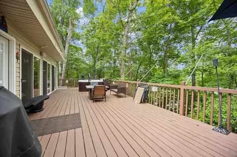 Exterior - 1060 Stone Gate Dr, Burnside, KY 42519 photo 10 of 14