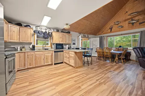 Kitchen - 1060 Stone Gate Dr, Burnside, KY 42519 photo 2 of 4