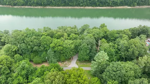 View/Area - 1060 Stone Gate Dr, Burnside, KY 42519 photo 2 of 20