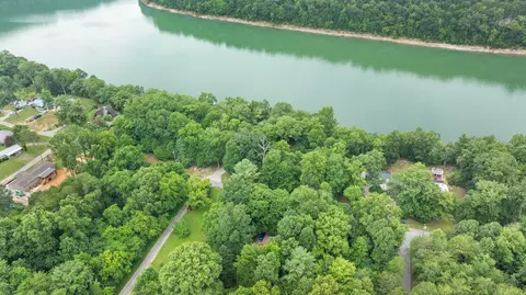 View/Area - 1060 Stone Gate Dr, Burnside, KY 42519 photo 9 of 20