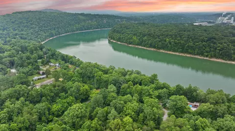 View/Area - 1060 Stone Gate Dr, Burnside, KY 42519 photo 10 of 20