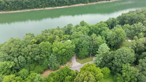 View/Area - 1060 Stone Gate Dr, Burnside, KY 42519 photo 3 of 20
