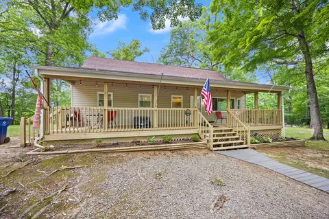 Exterior - 1060 Stone Gate Dr, Burnside, KY 42519 photo 3 of 14
