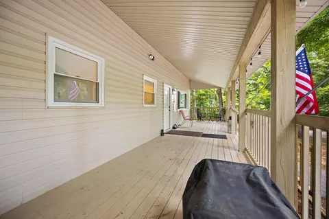 Exterior - 1060 Stone Gate Dr, Burnside, KY 42519 photo 5 of 14