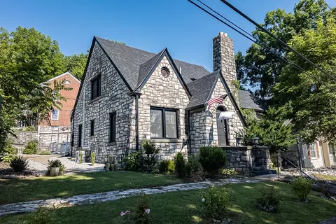 710 Woodland Ave, Frankfort, KY 40601