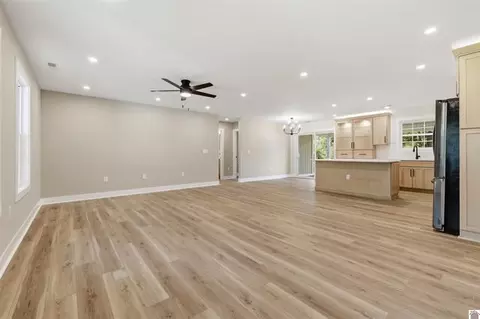 329 Tom Taylor Trl, Murray, KY 42071 photo 7