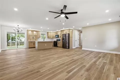 329 Tom Taylor Trl, Murray, KY 42071 photo 8