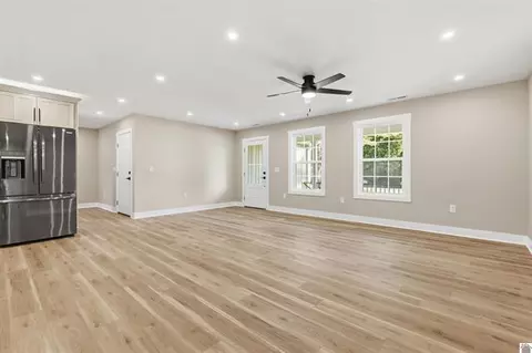 329 Tom Taylor Trl, Murray, KY 42071 photo 6