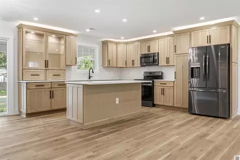 329 Tom Taylor Trl, Murray, KY 42071 photo 10