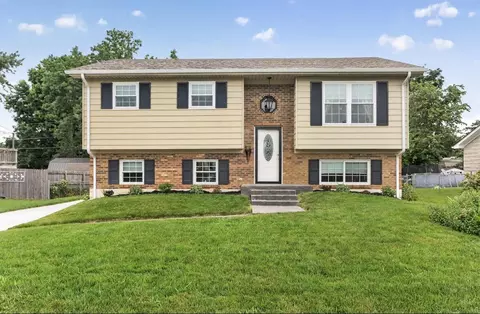 515 Pinoak Dr, Nicholasville, KY 40356