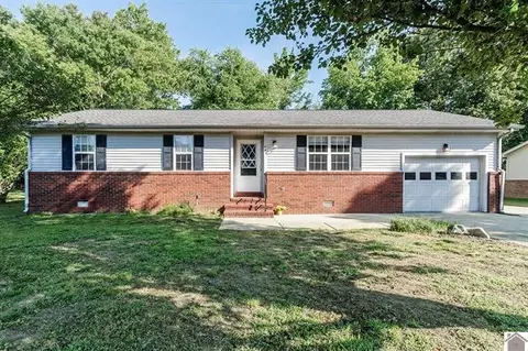 86 Cambridge Dr, Murray, KY 42071