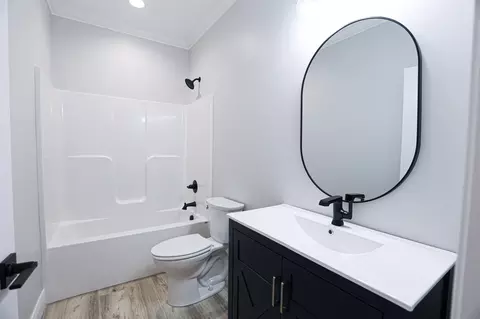 Bath - 809 Violet Ct, Paducah, KY 42001 photo 3 of 3