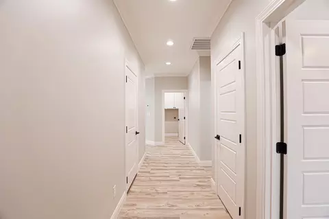 Entry Way - 809 Violet Ct, Paducah, KY 42001 photo 3 of 3