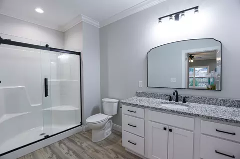 Bath - 809 Violet Ct, Paducah, KY 42001 photo 1 of 3
