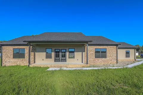 111 Ayly Estates Dr, Mayfield, KY 42066