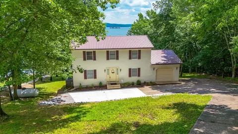 164 Red Water Dr, New Concord, KY 42076