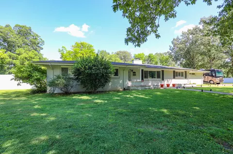 1450 H C Mathis Dr, Paducah, KY 42001