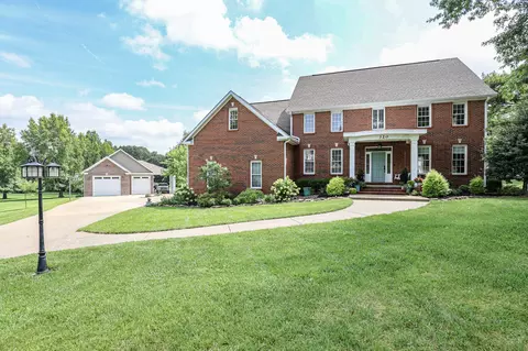 320 Braddie Cv, Paducah, KY 42001