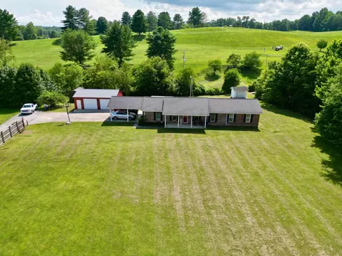 260 Putter Ln, Beattyville, KY 41311