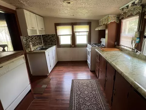 Kitchen - 719 W Gordon St, Corbin, KY 40701 photo 1 of 2