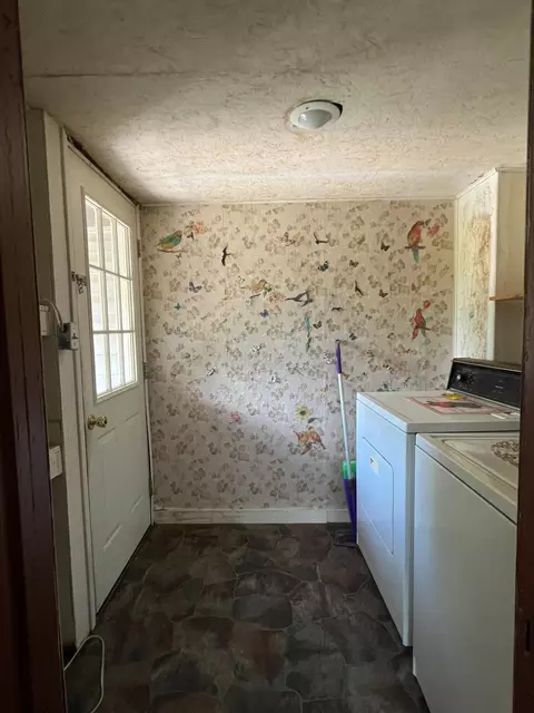 Other - 719 W Gordon St, Corbin, KY 40701 photo 2 of 6