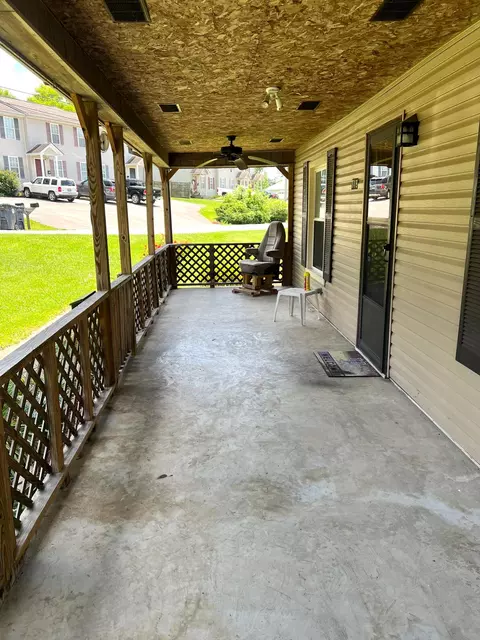 Exterior - 719 W Gordon St, Corbin, KY 40701 photo 3 of 5