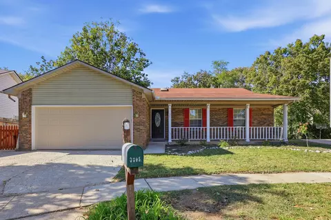 3805 Brookdale Cir, Lexington, KY 40514