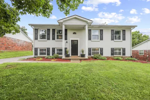 128 Cherokee Dr, Winchester, KY 40391