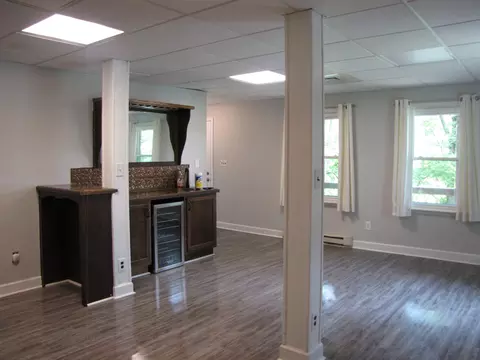 Living - 108 Sheldrake Ct, Georgetown, KY 40324 photo 3 of 5