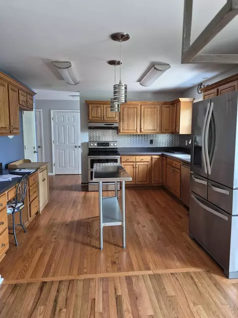 Kitchen - 108 Sheldrake Ct, Georgetown, KY 40324 photo 6 of 6