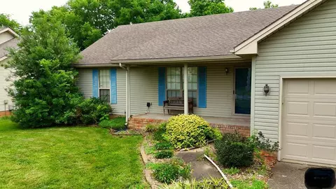 905 Sivley Rd, Hopkinsville, KY 42240