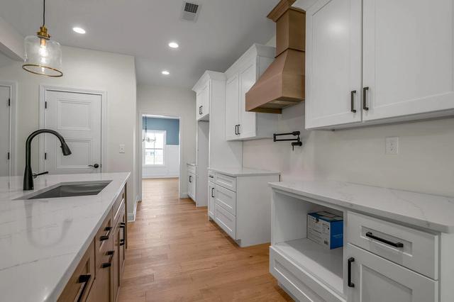4185 Buttermilk Rd, Lexington, KY 40509